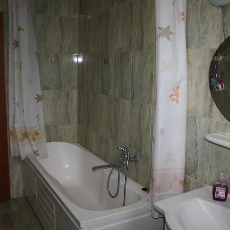 아파트 Apartament Complex Hera